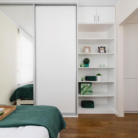 Przytulny Apartament Na Wroclawskiej Z Parkingiem W Krakowie By Noclegi Renters Buitenkant foto